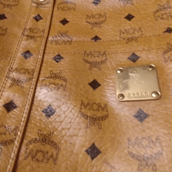 MCM Tote 🤎🖤 - Picture 15 of 16